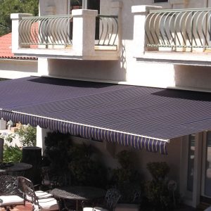 elite_heavy_duty_retractable_patio_awning_05