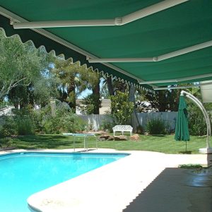 elite_heavy_duty_retractable_patio_awning_12